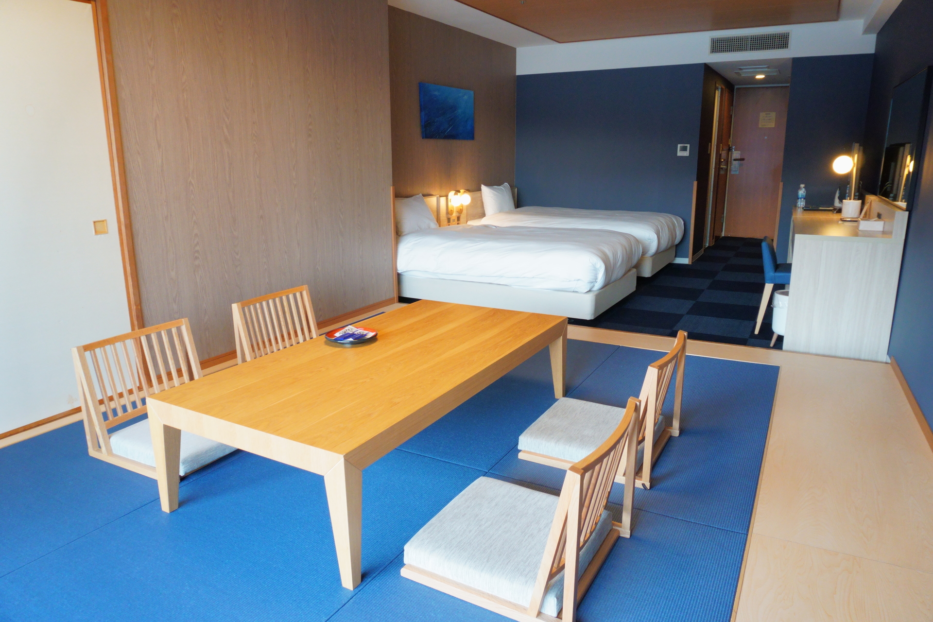 本館7階のスタンダード和洋室（39m<span class="em sup">2</span>、定員1～5名）