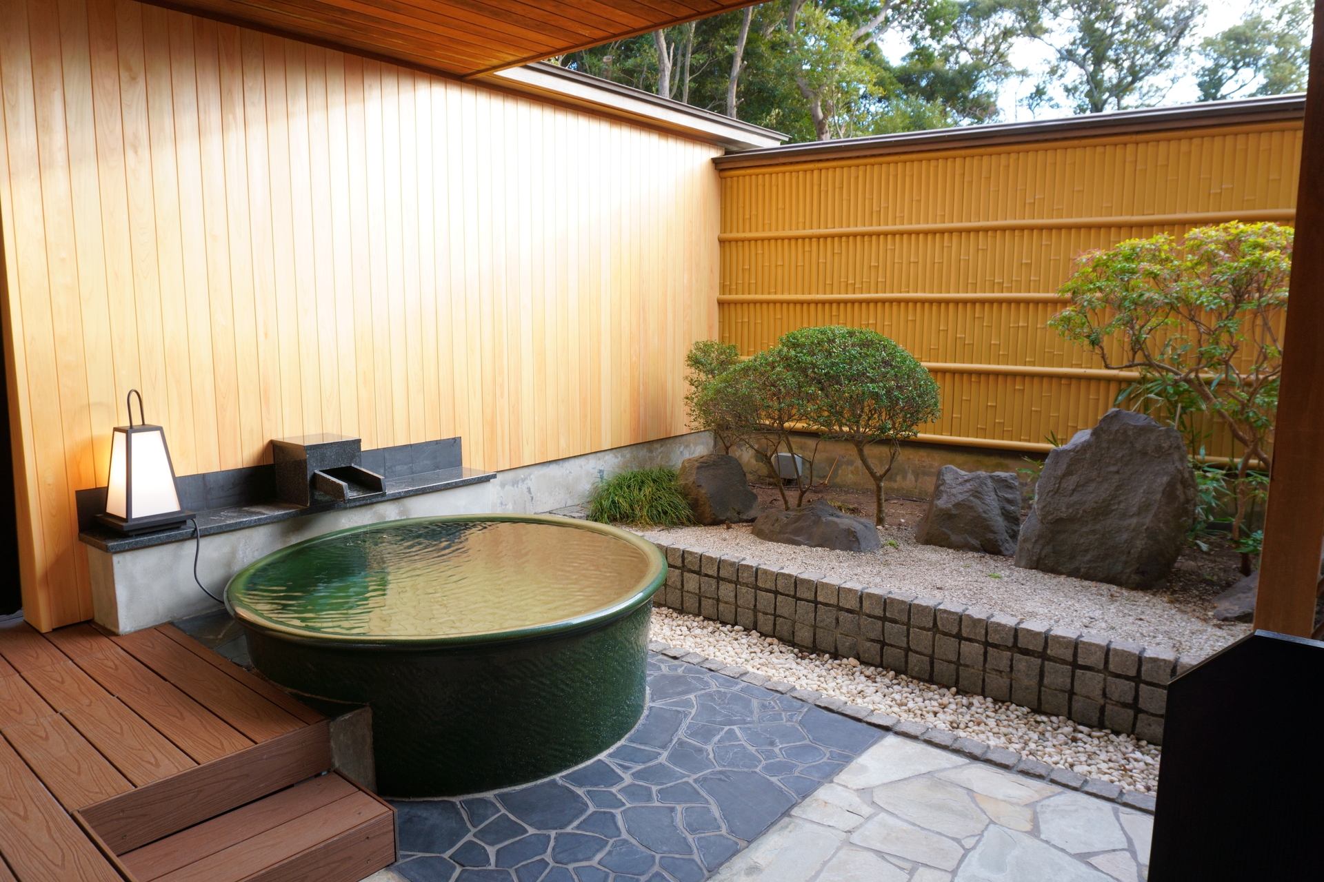 南館1階 露天風呂付き和洋室