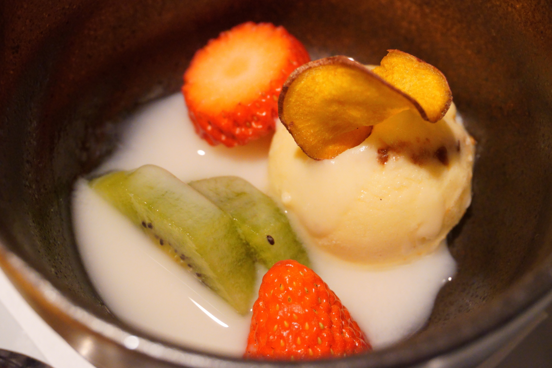 デザート（黒糖かりんとうアイスと冷やし甘酒）