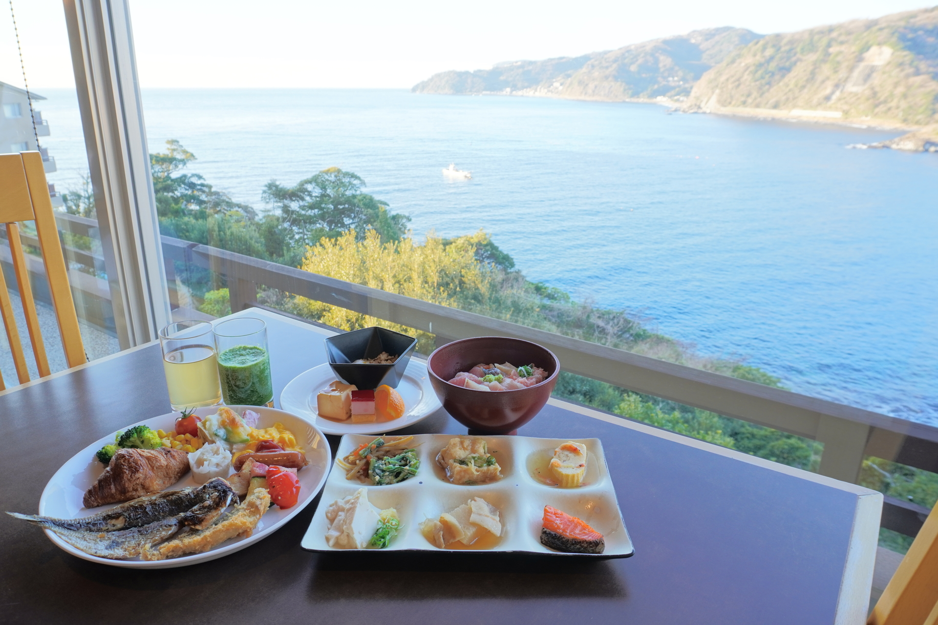 今回は海側の席でいただいた