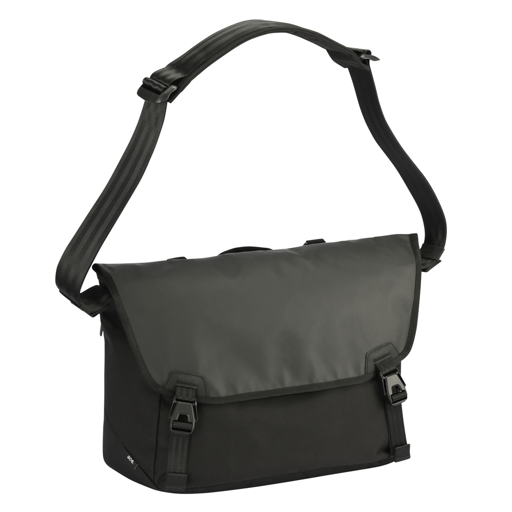 エブスタ ショルダーバッグ（1万9800円）