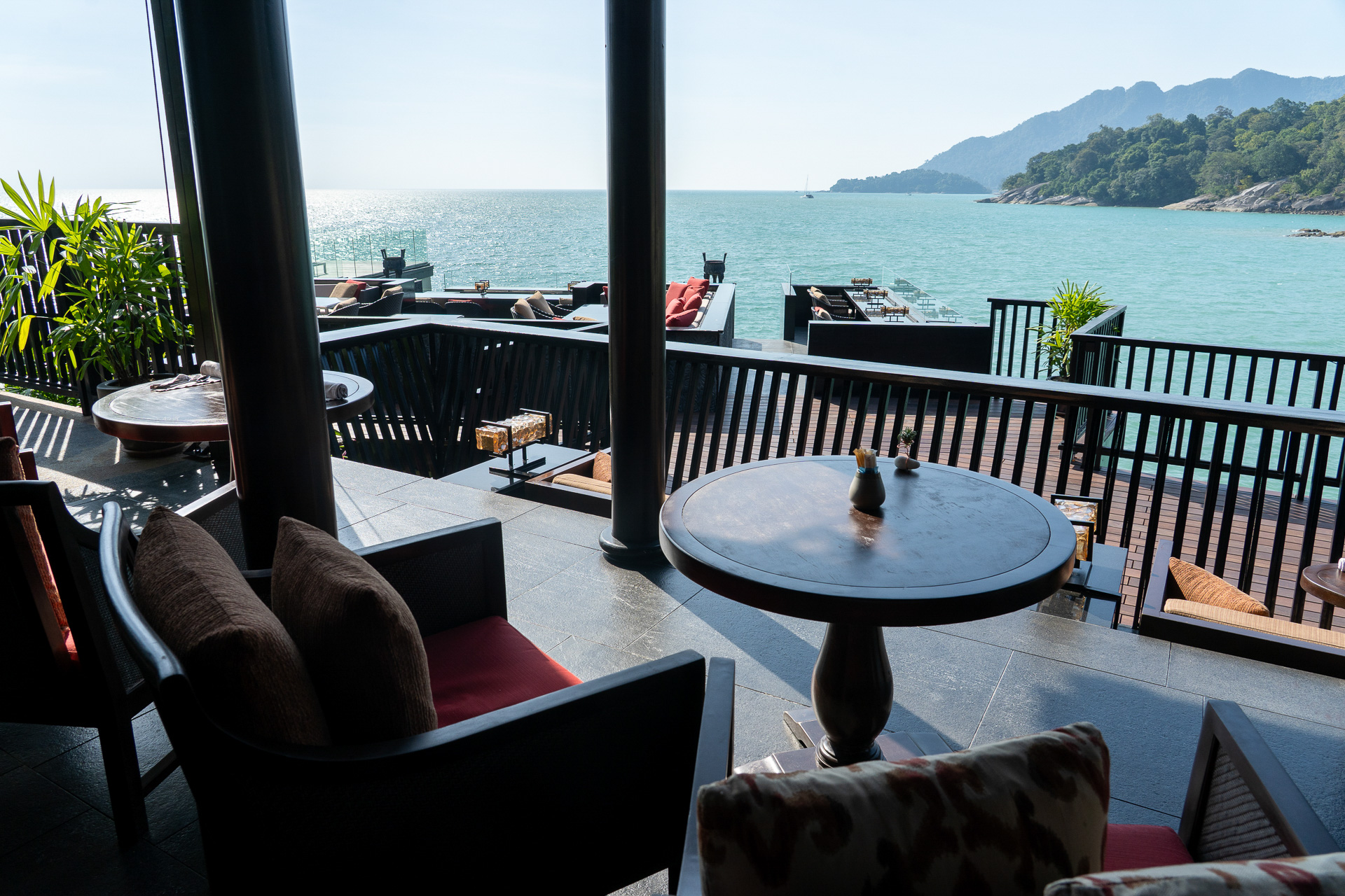 「Horizon Lounge＆Bar」でアフタヌーンティーをいただきました