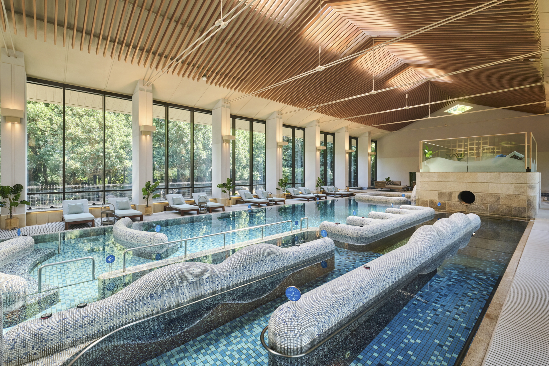 メインコンテンツの「タラソプール」（写真提供：カトープレジャーグループ）