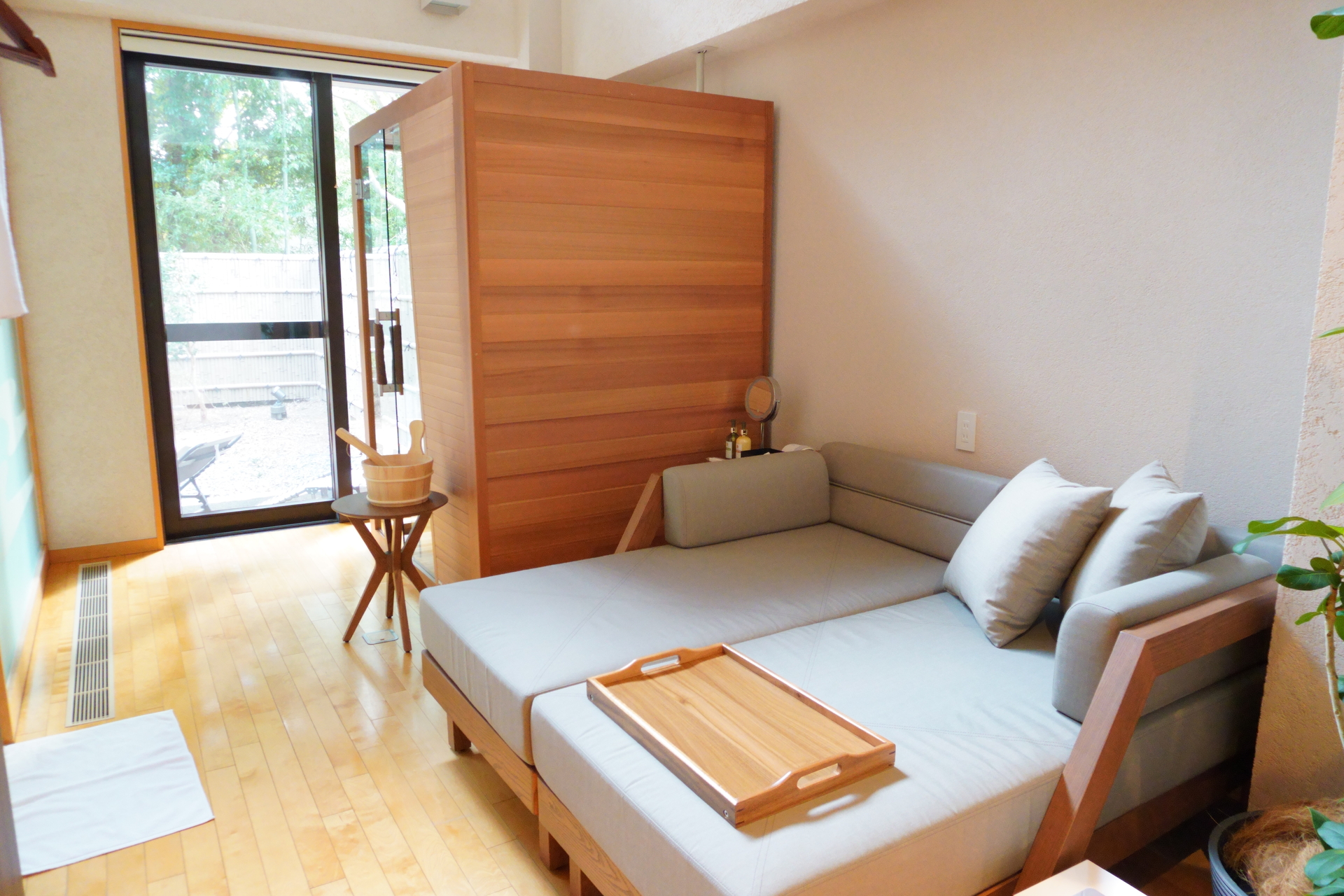 2階にある2時間制のプライベートサウナは5つの個室を完備