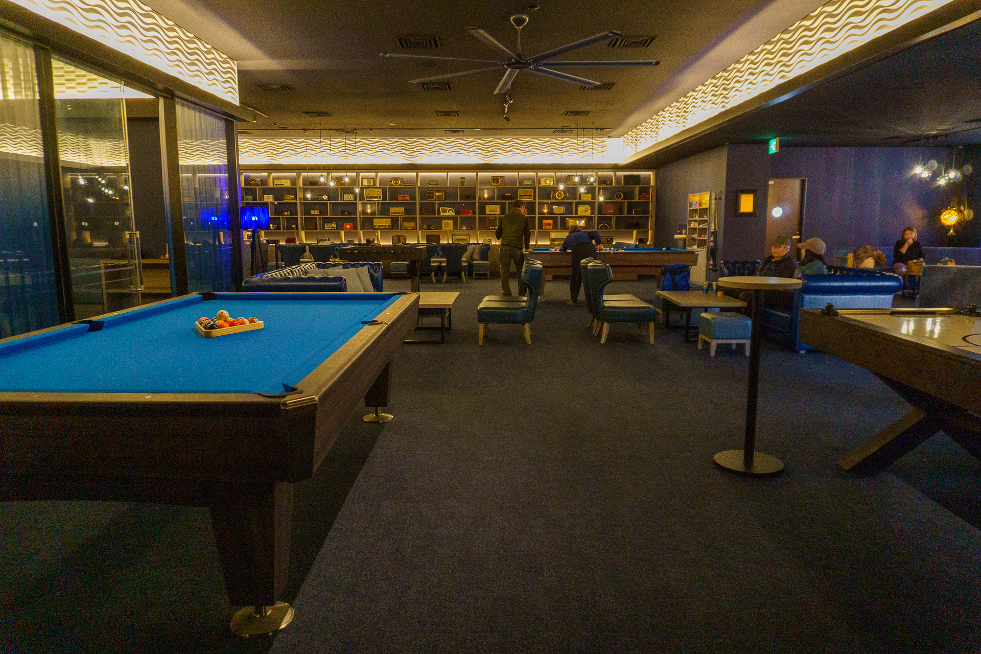 ダーツ、ホッケー、卓球など、さまざまなゲームが楽しめる