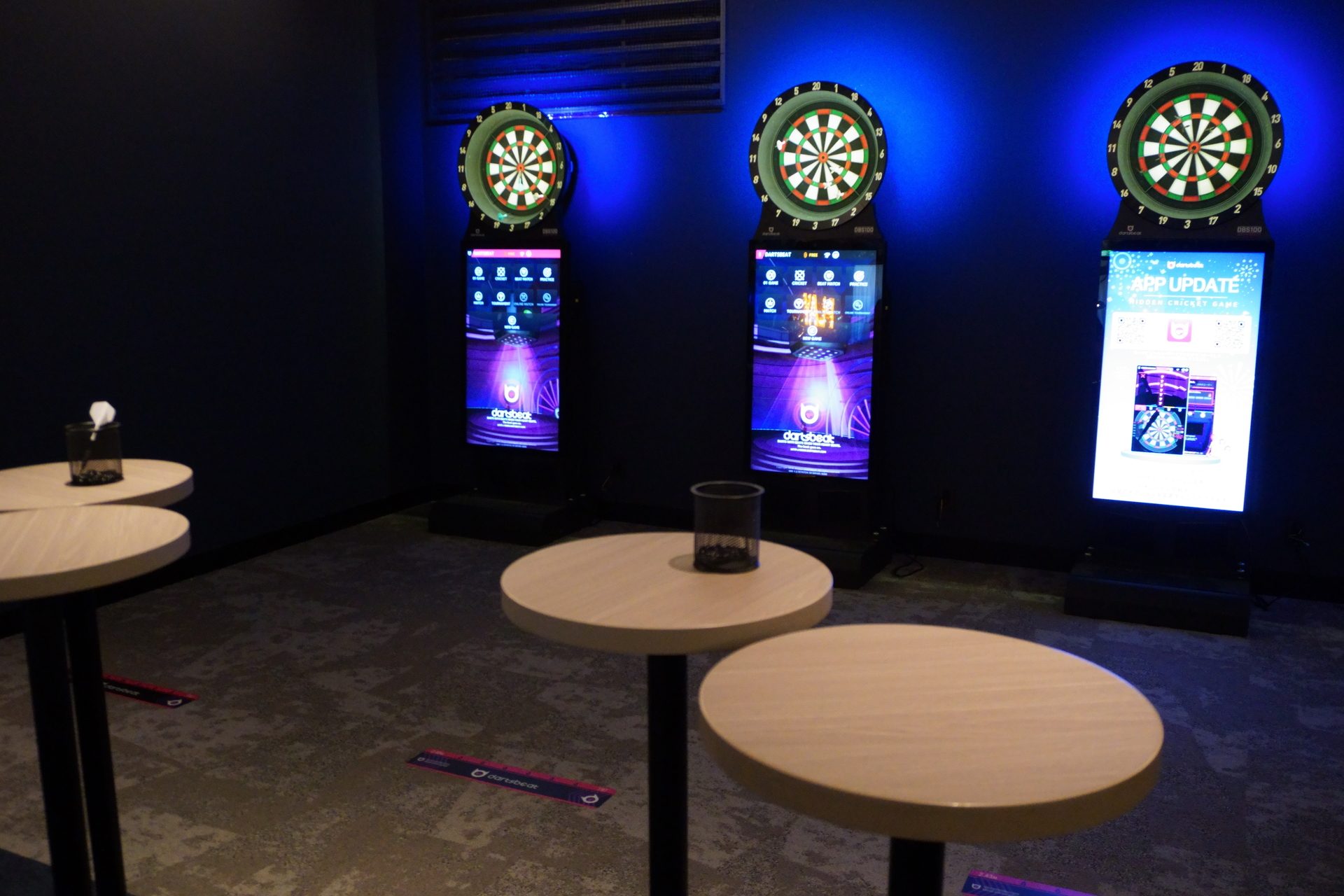 ダーツ、ホッケー、卓球など、さまざまなゲームが楽しめる