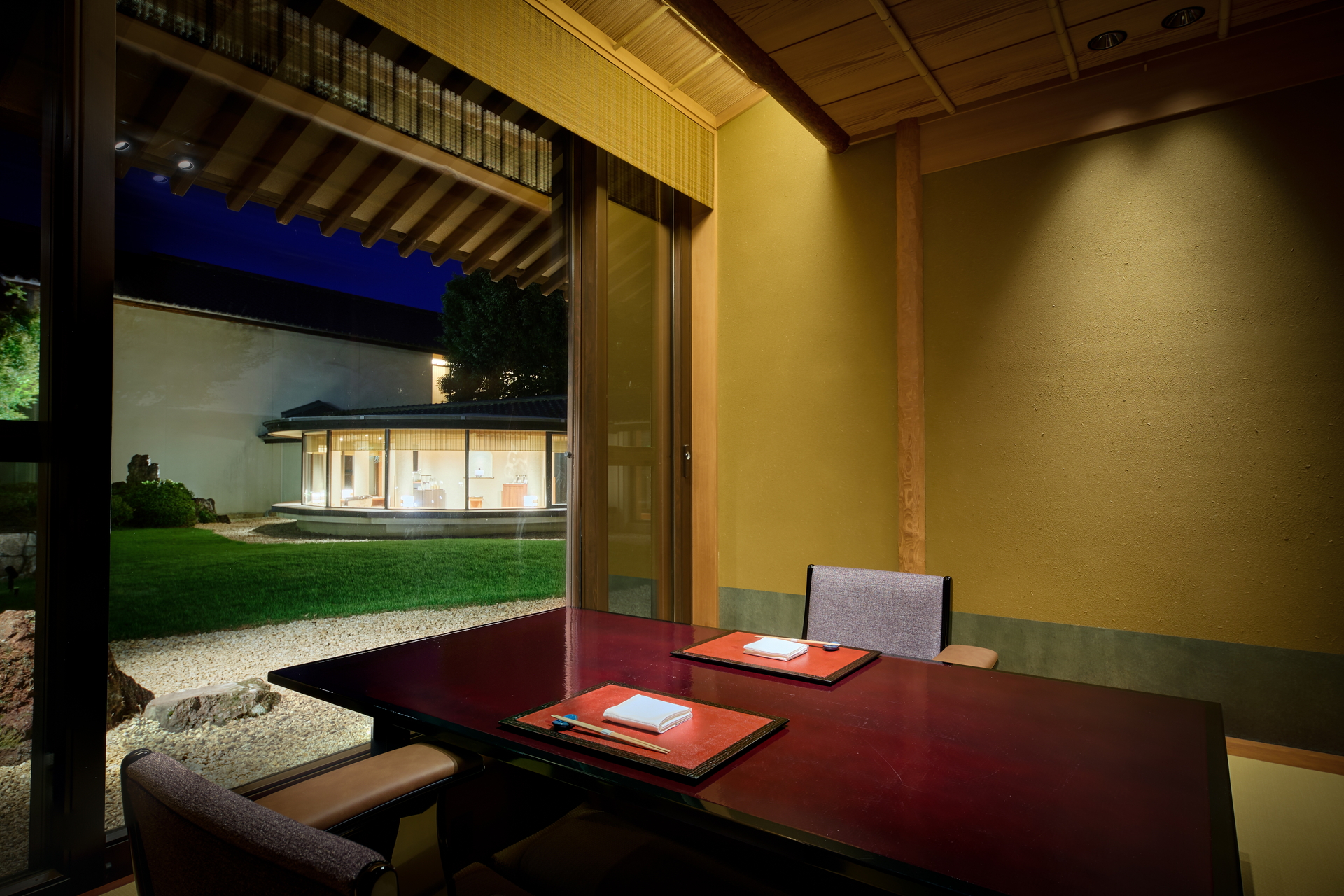 夕朝食を提供するレストラン（写真提供：カトープレジャーグループ）