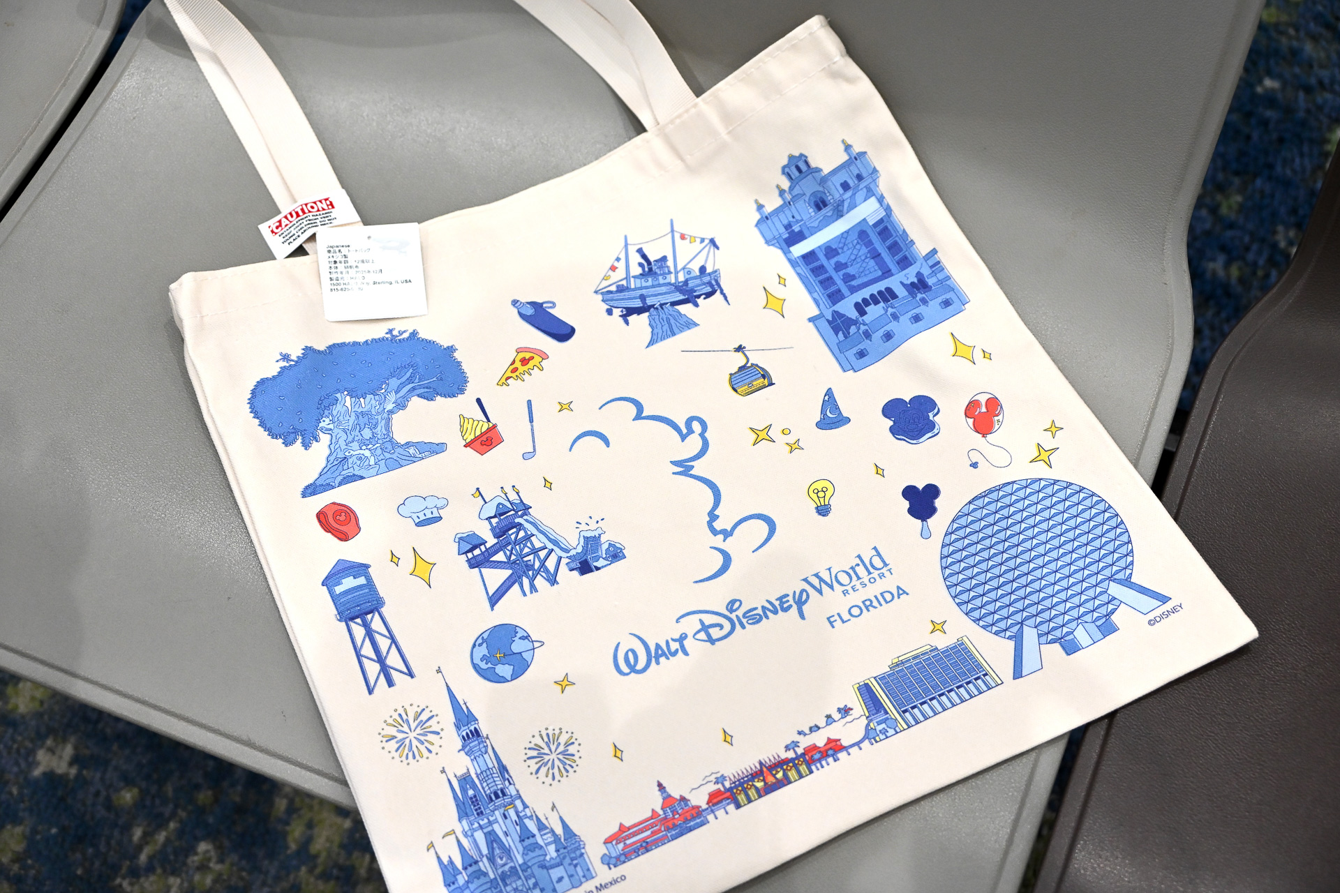 カチューシャと搭乗証明書がエコバッグとともに渡された