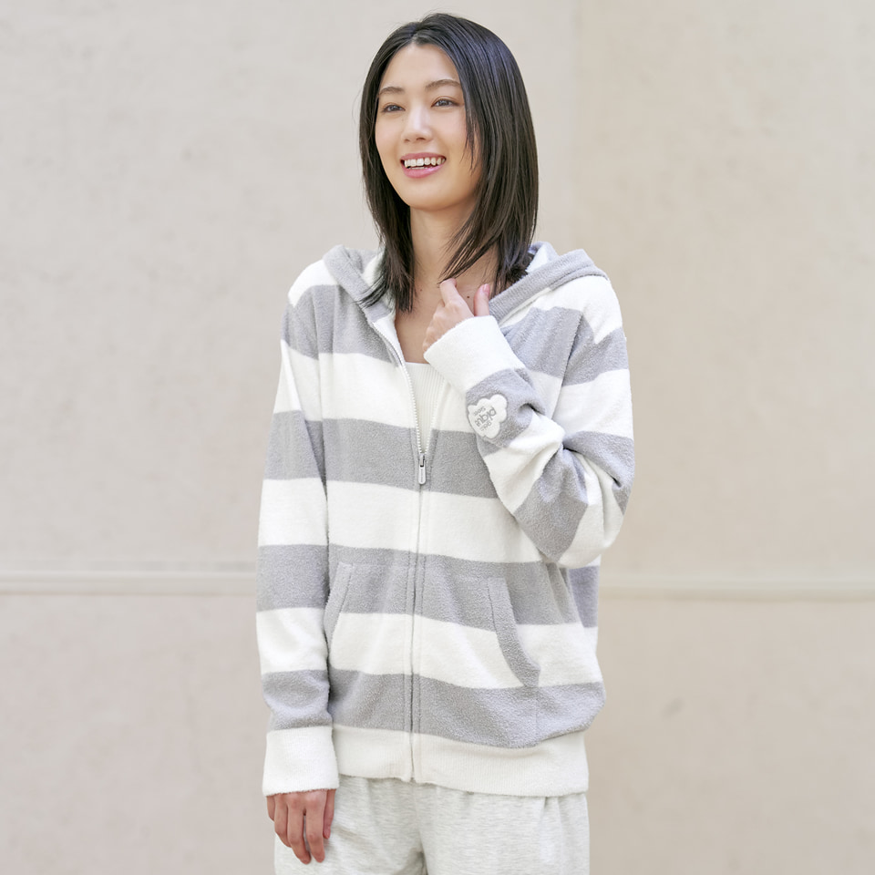 ジェラートピケ×JAL、別注ルームウェア3点セット。大人っぽいグレー