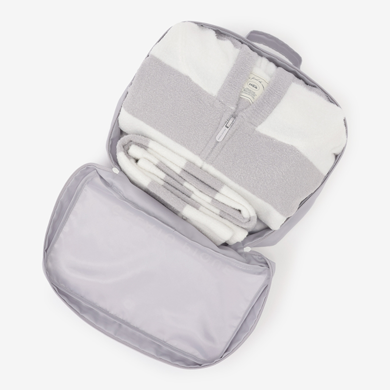 収納ポーチは持ち手付き