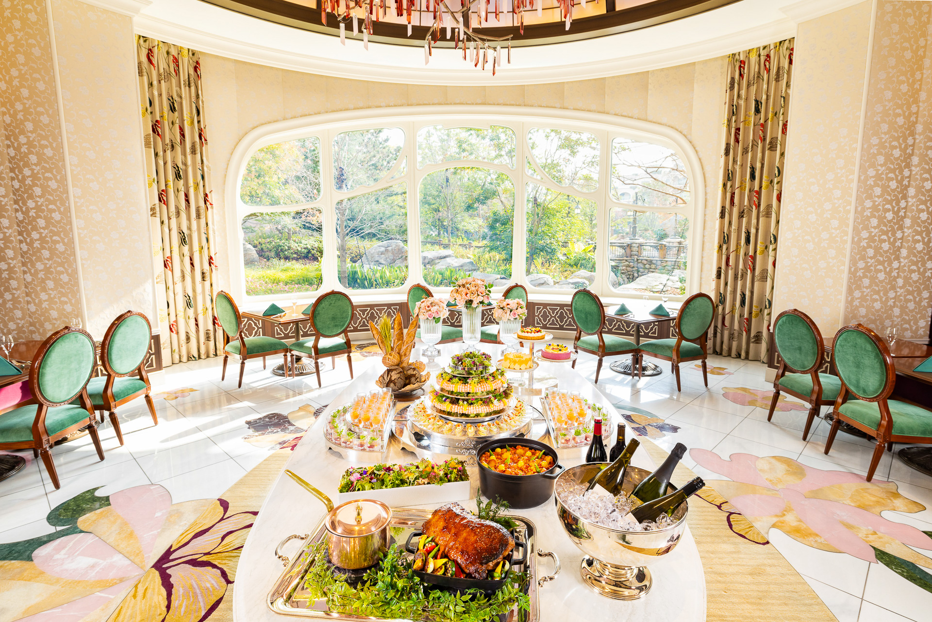 ファンタジースプリングス・レストラン「東京ディズニーシー・フード＆ワイン・フェスティバル ペアリングランチ」（13歳以上1万4000円）