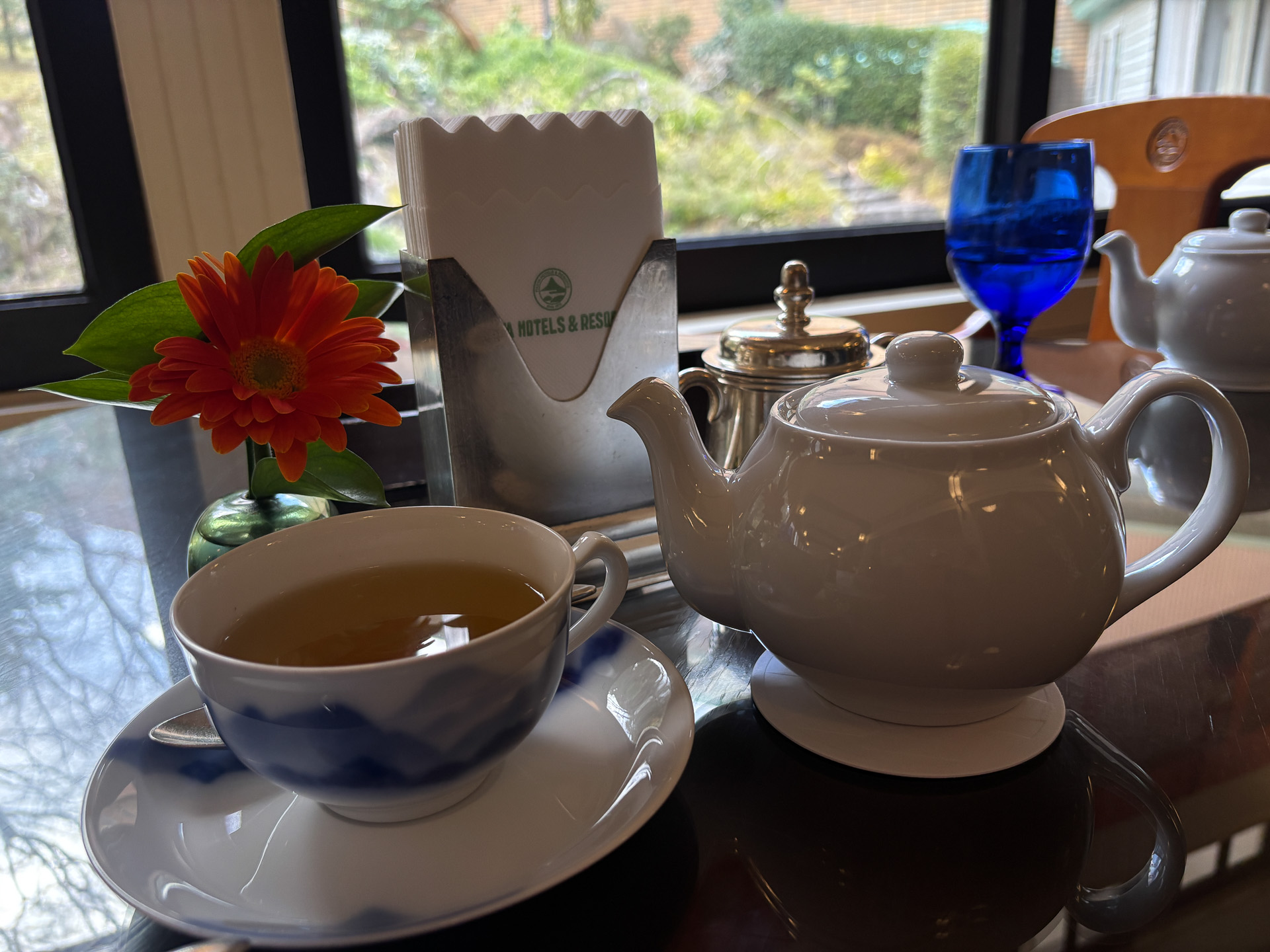 パッションフルーツ、桃などの香りの紅茶「マルゼルブ」