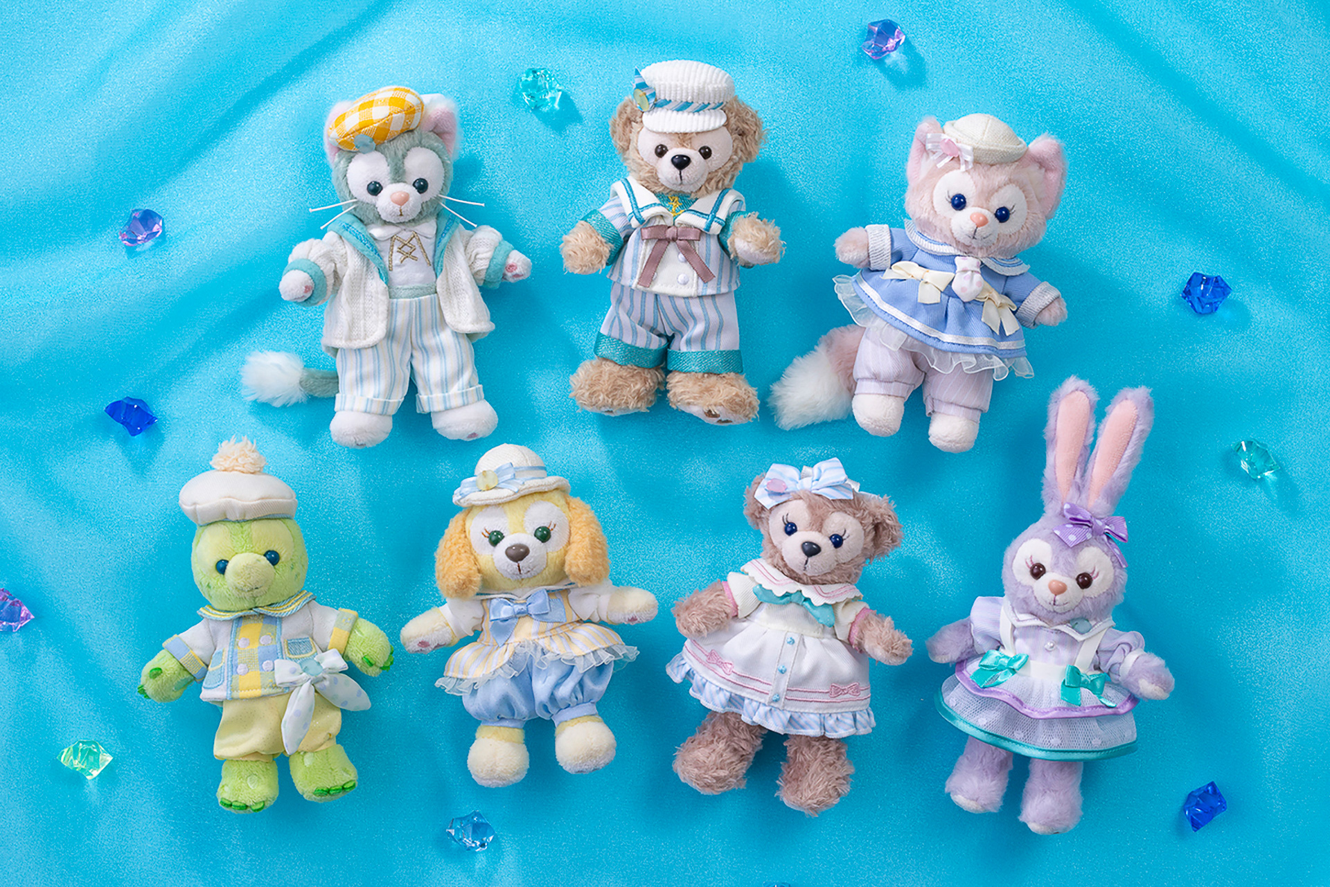 やわらかなブルーを採用した限定アイテムを豊富に用意