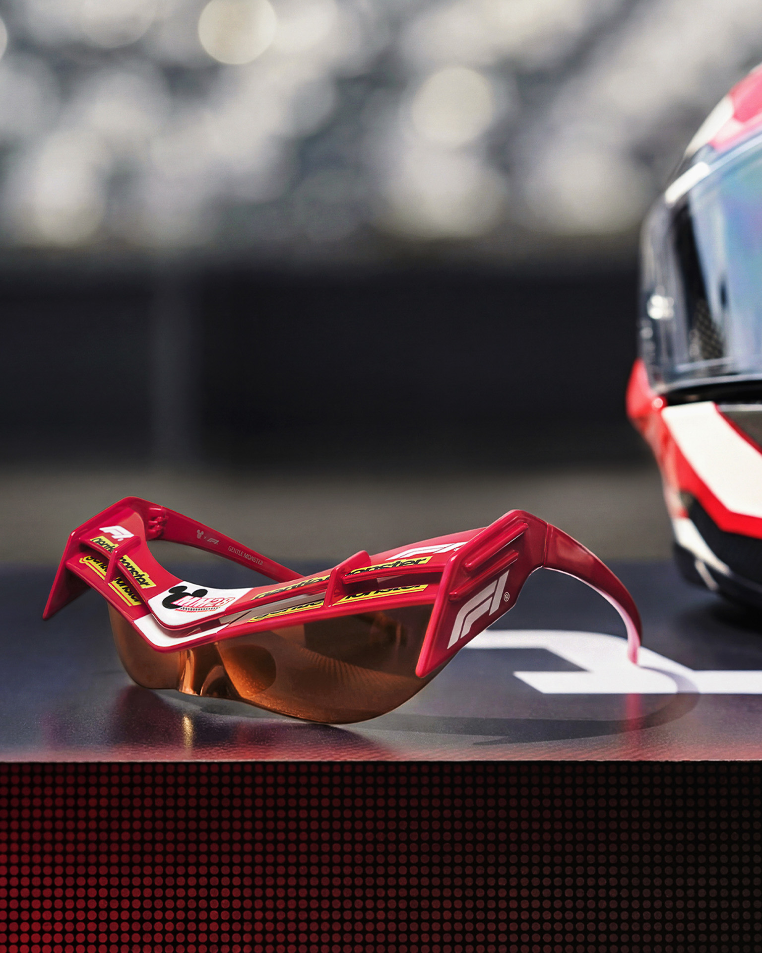 うち3種はレーシングパフォーマンスの要素と日常的な付け心地を融合させている