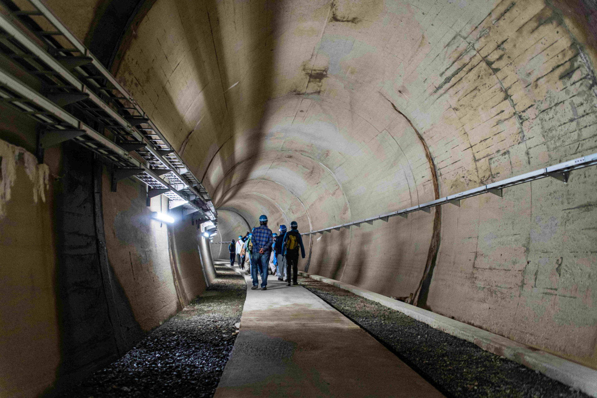 “ダムの女王”と称される壮大なロックフィルダムの「奈良俣ダム」