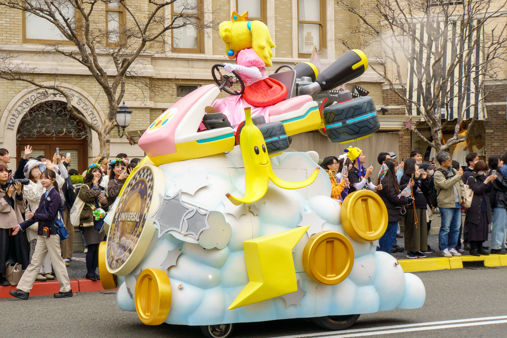 ヨッシー、ピーチ、ルイージに……