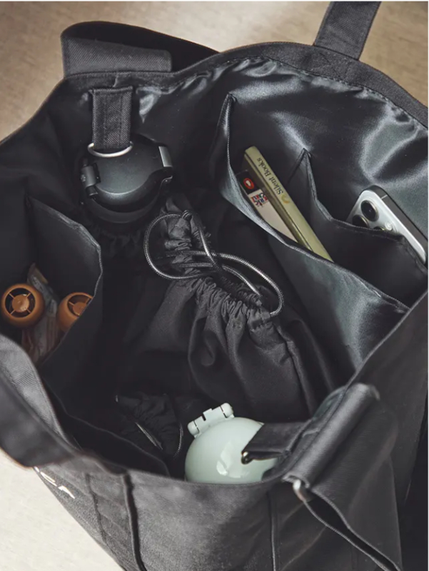 小物類を収納できる