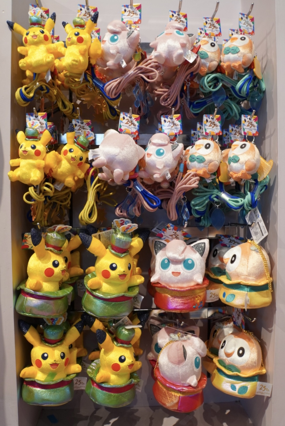 パレードに出演するピカチュウ・プリン・モクローのグッズが登場