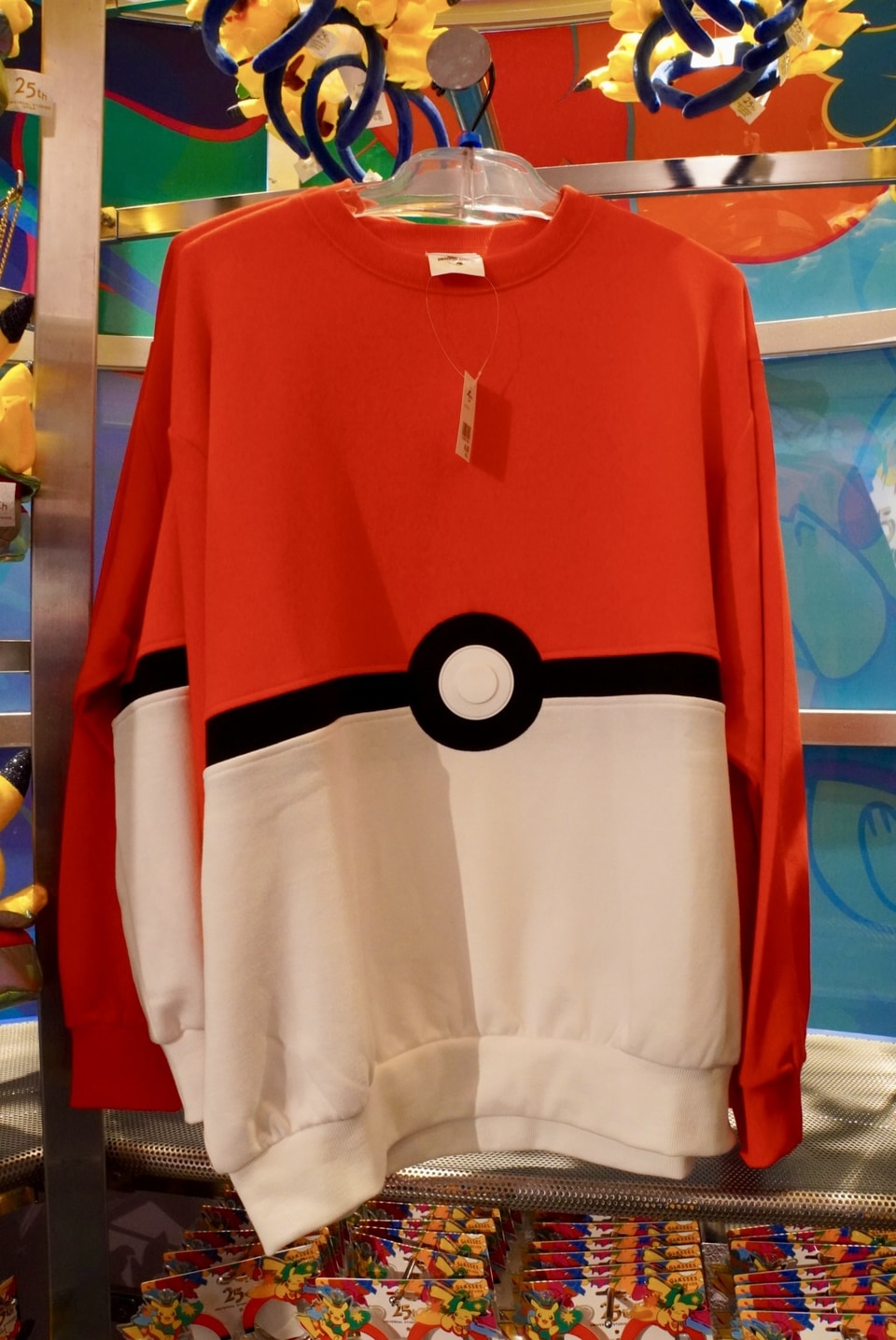 USJ×ポケモン新グッズを撮り下ろしで紹介。ピカチュウの耳が動く帽子