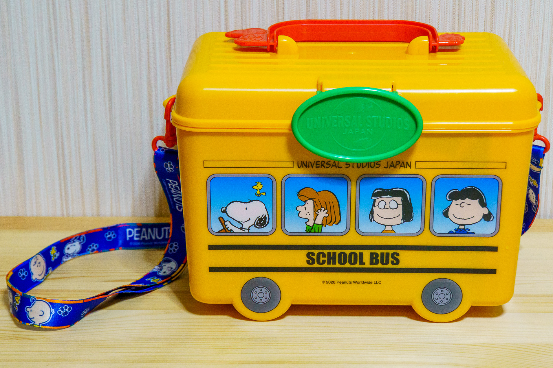 スヌーピー・ランチボックス（2300円）
