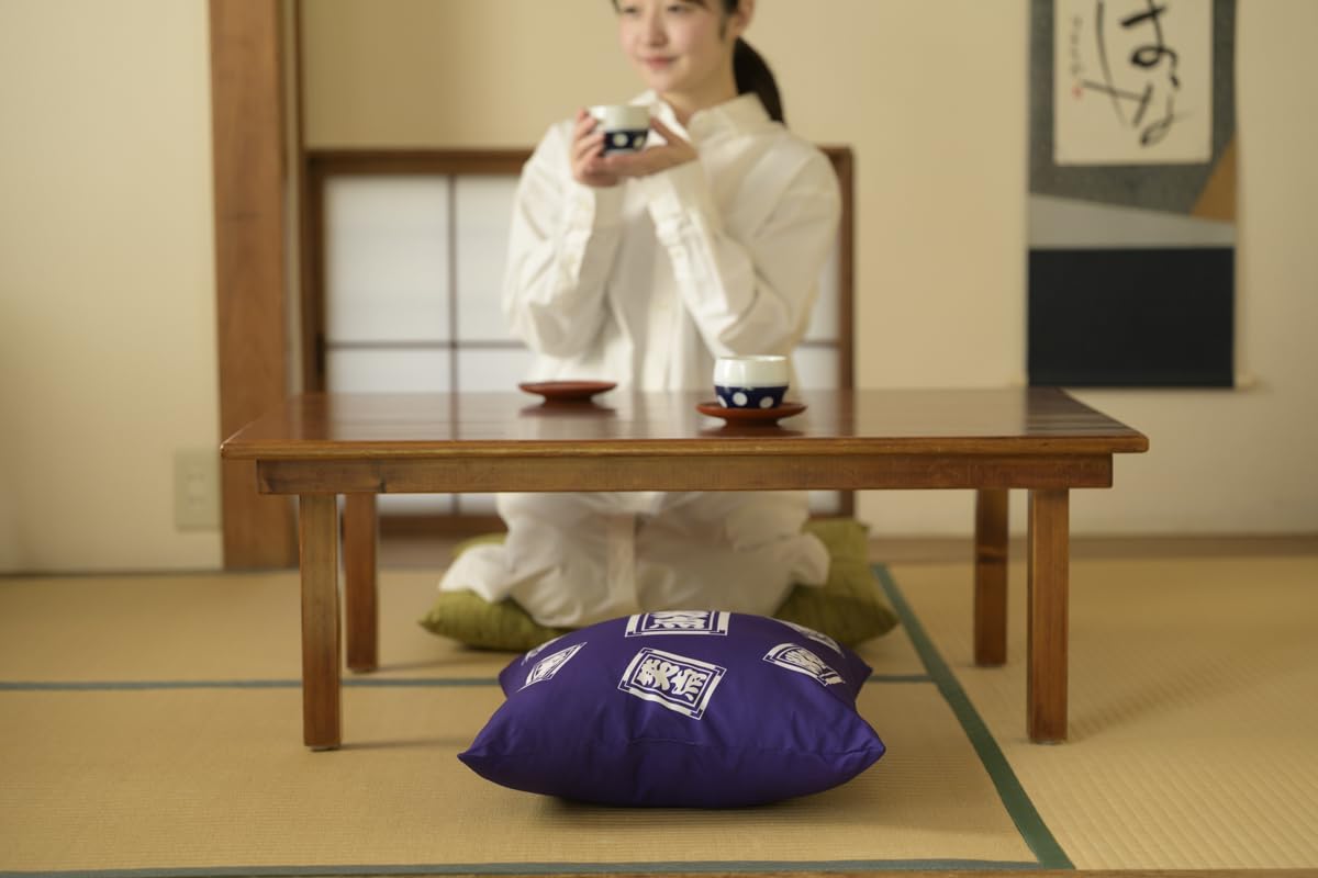 インパクト大の「笑点の座布団」ほんものデザインふわふわクッション。家族へのプレゼントにも