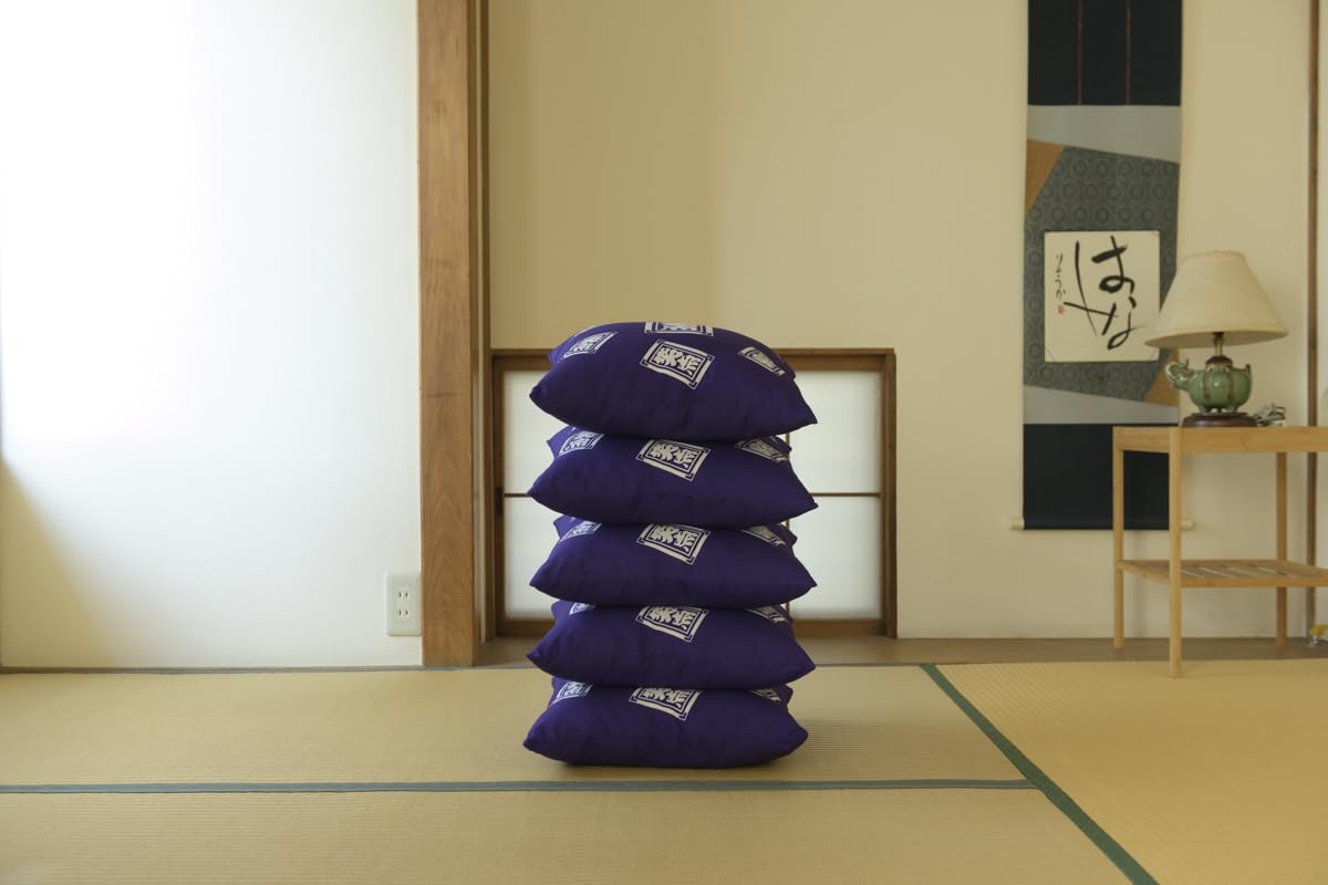 インパクト大の「笑点の座布団」ほんものデザインふわふわクッション。家族へのプレゼントにも
