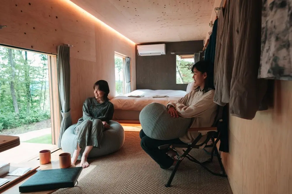 スノーピークの「住箱」をグランピングエリアに導入