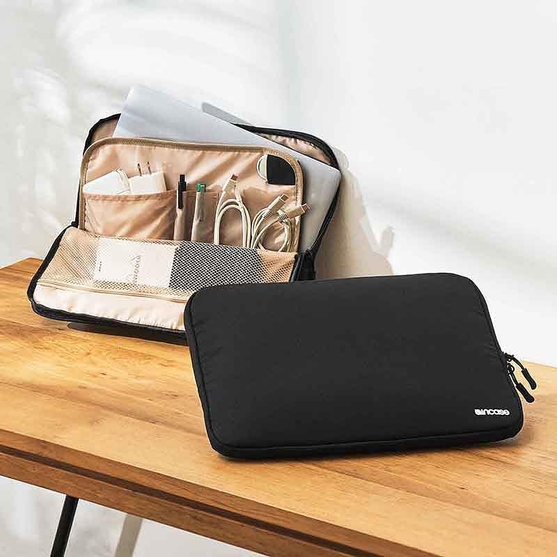 宝島社「MonoMax」4月号増刊は、インケースの収納上手なマルチケースが付録