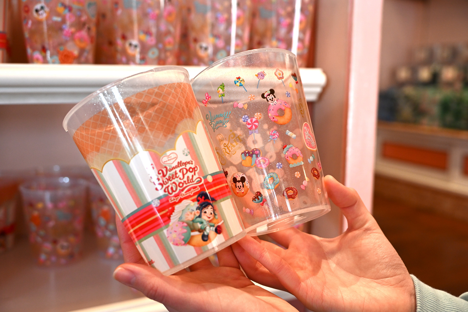 カップは2種類を用意