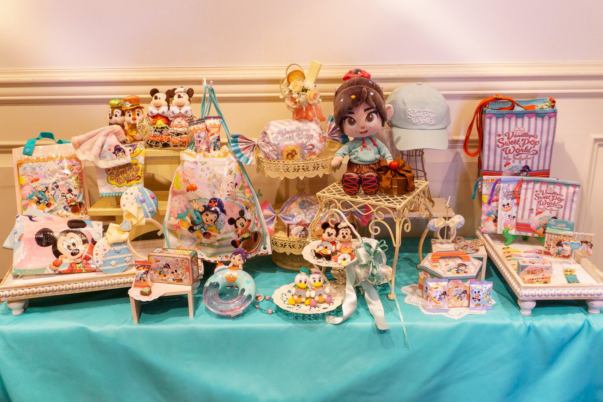 4月8日に発売予定のグッズ