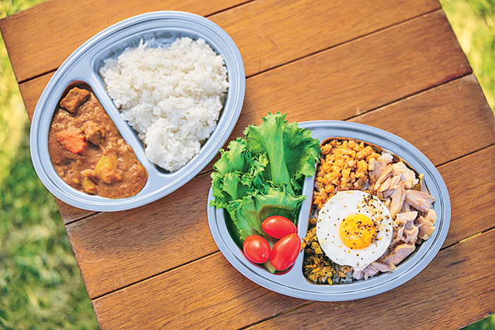 仕切りがあるため、サラダのドレッシングがほかに染みることがない作り