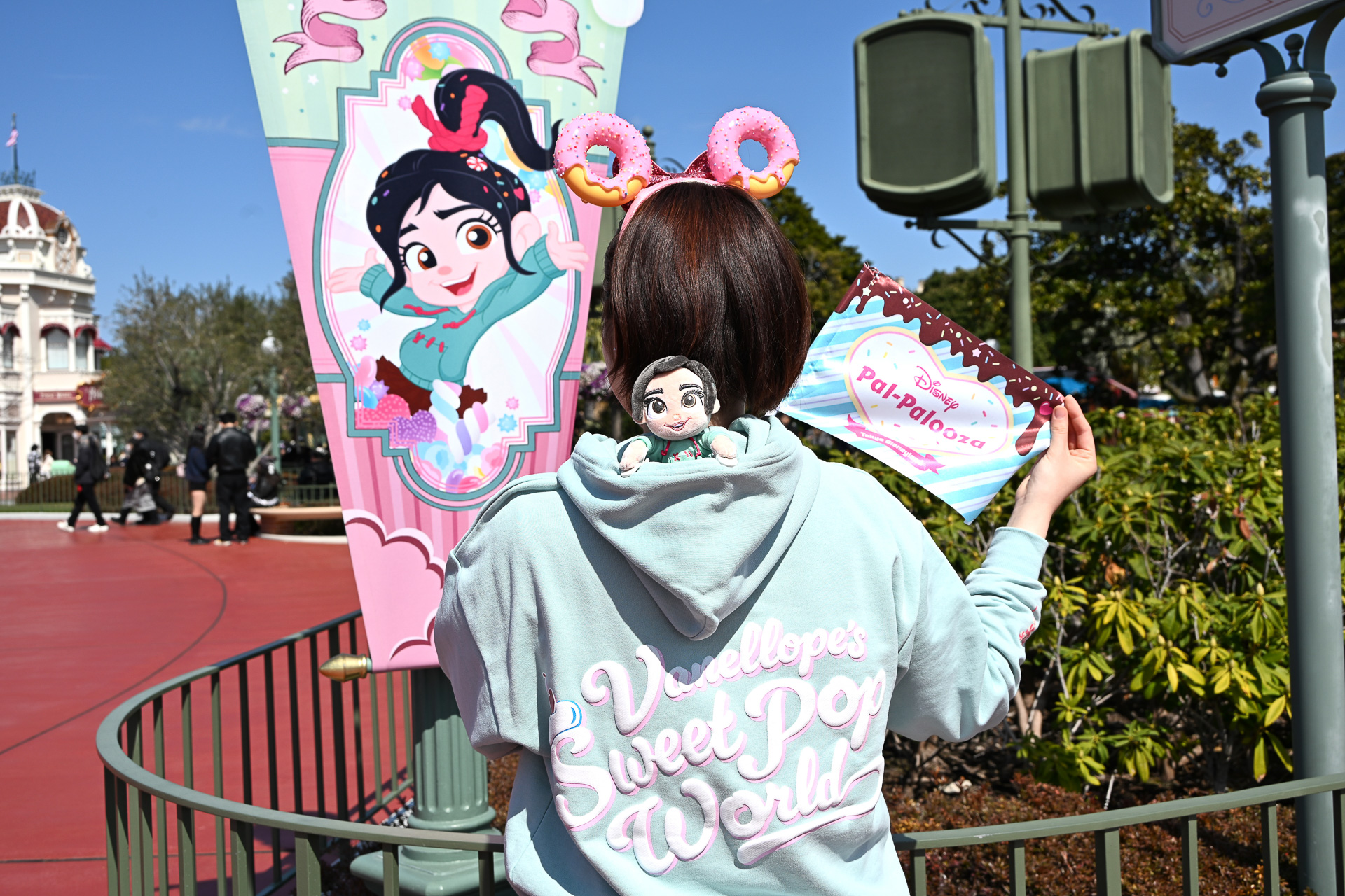 「ヴァネロペのスウィーツ・ポップ・ワールド」グッズ第1弾が発売