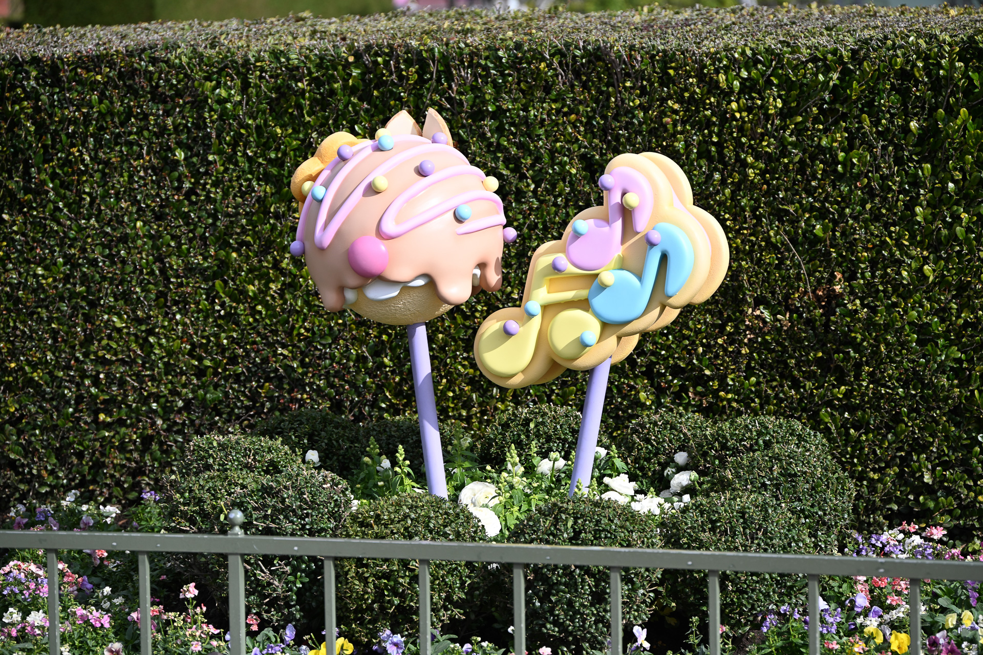 お菓子のモチーフがどのキャラかを当てるのも楽しい