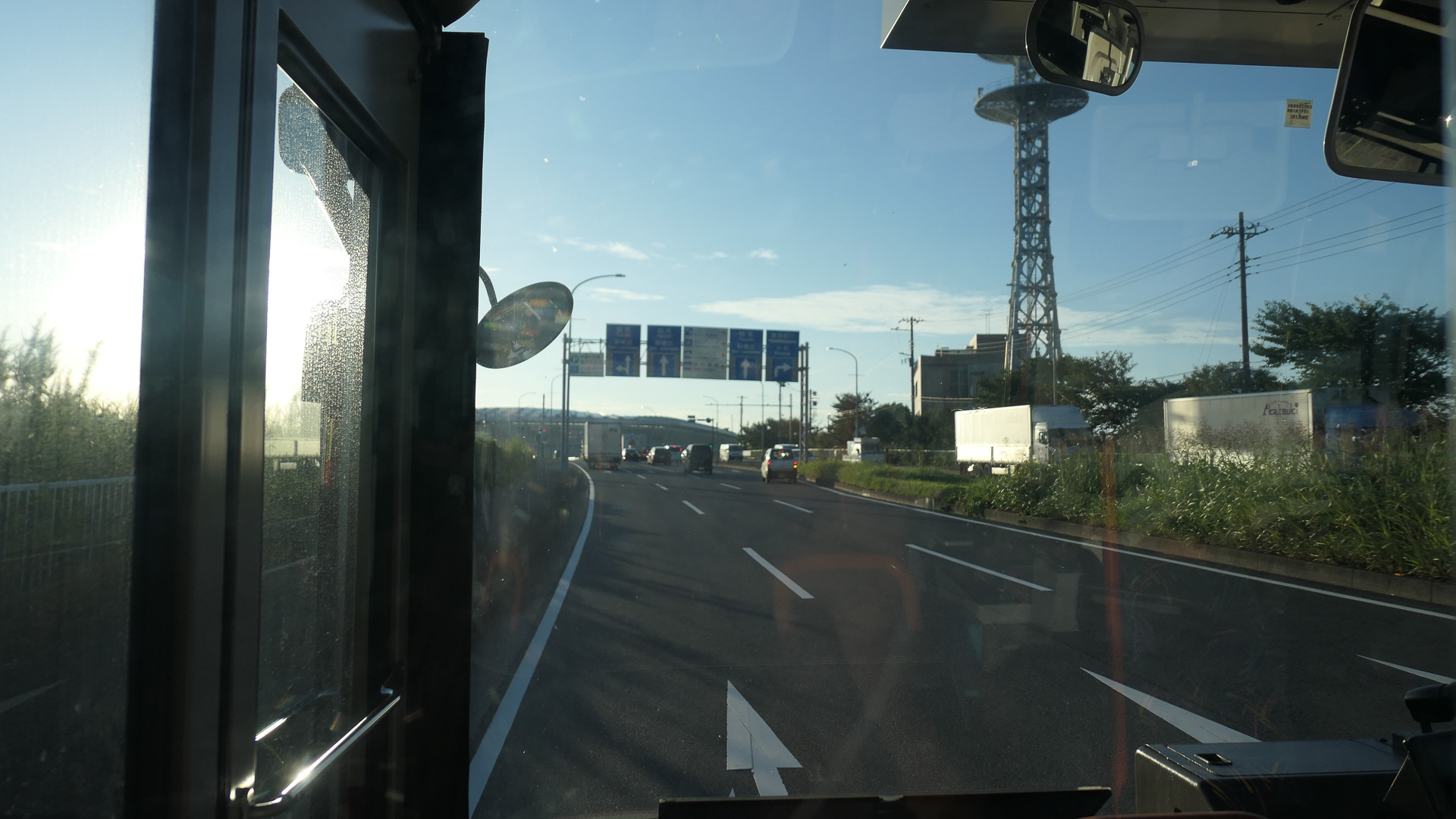 日産スタジアム近辺を走行