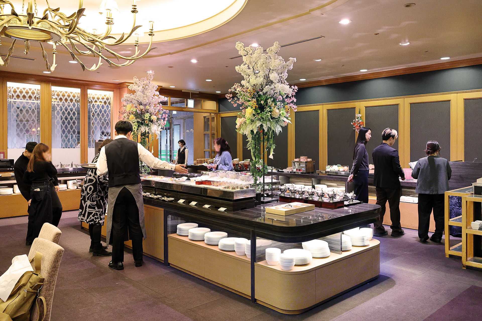 メインディッシュを選んだら、あとは好きなものを好きなだけいただきます