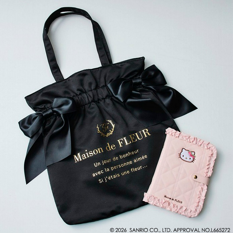 「Maison de FLEUR × HELLO KITTY いちごマルチケースBOOK PINK」。バインダーに挟むリフィルを自由に付け替えて、シール帳やスケジュール帳としても使える