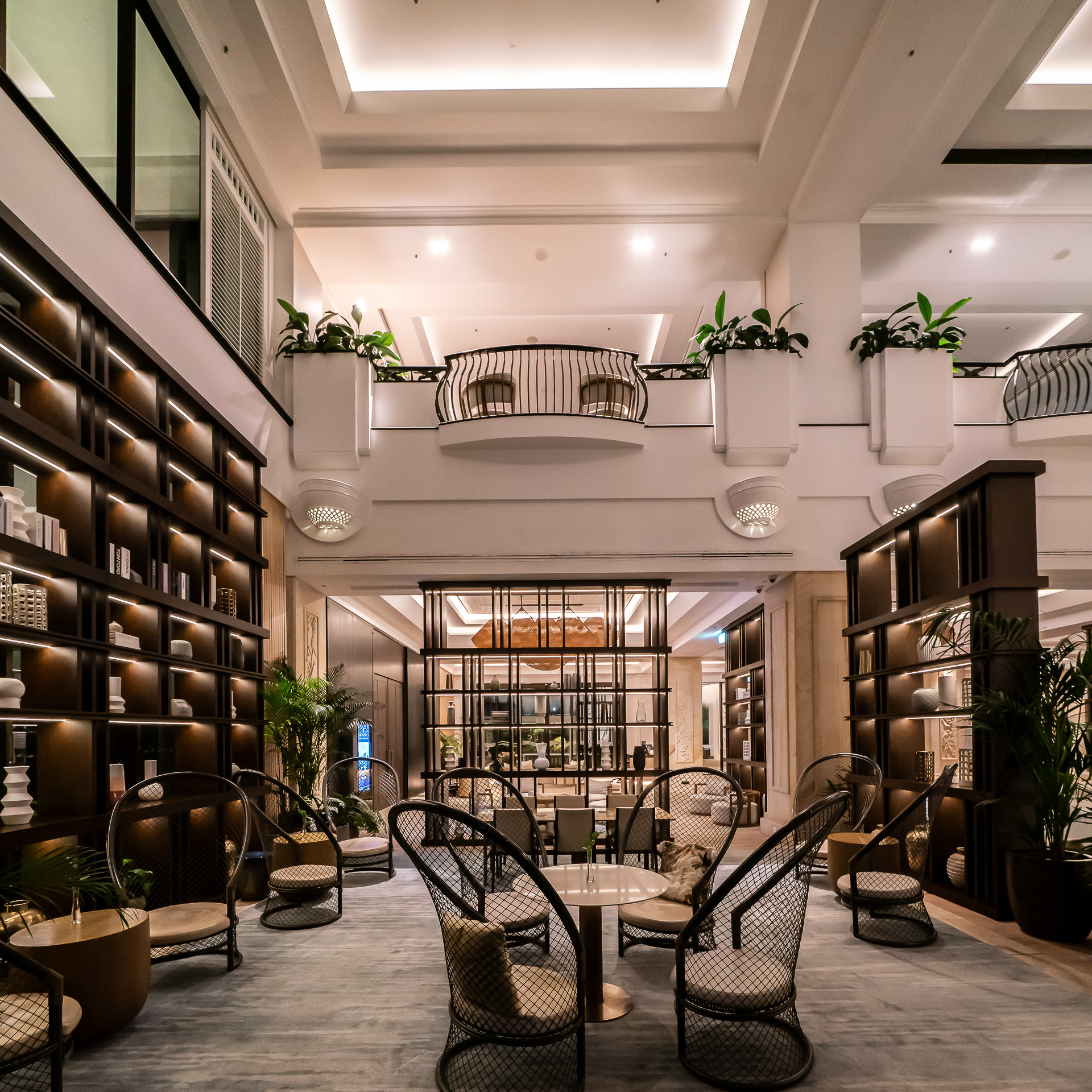 ロビーはとても広く、落ち着く作り