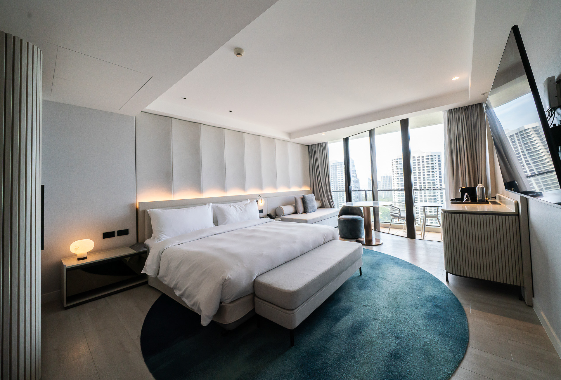 「オーシャンビュー・キング」は、42m<span class="em sup">2</span>の広さがある