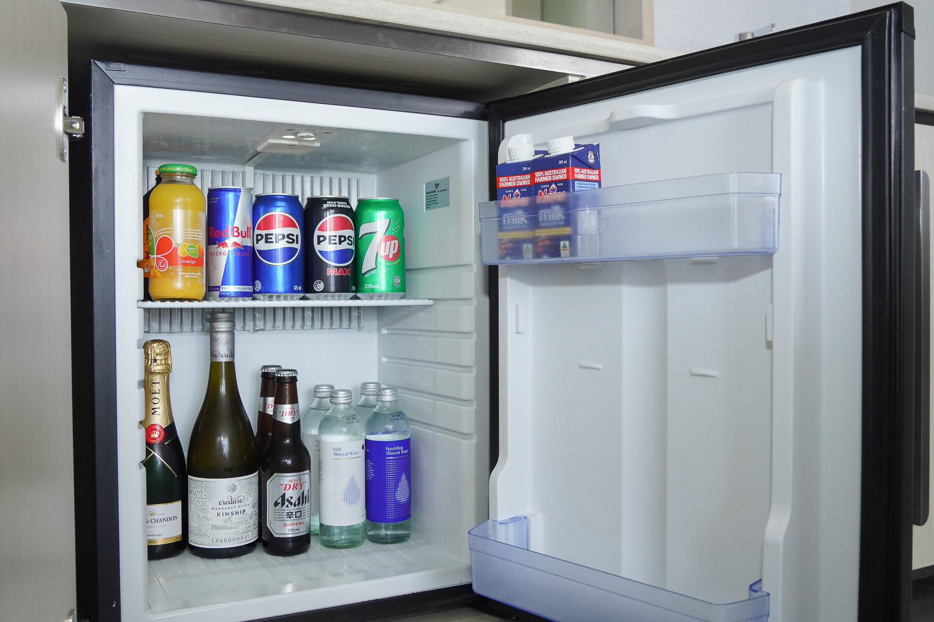 冷蔵庫内のミニバー