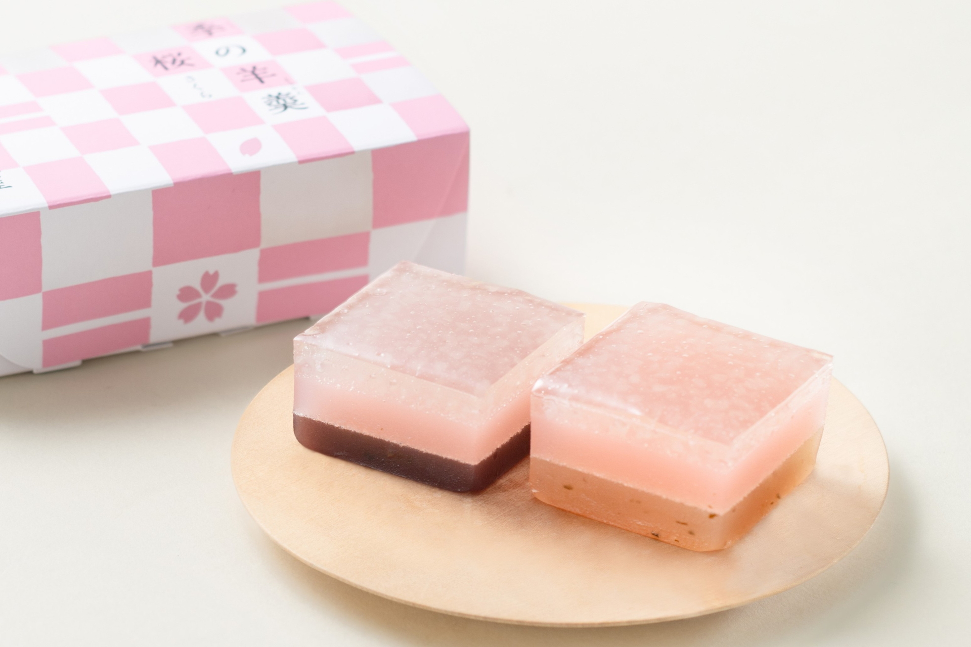 季（とき）の羊羹 桜（2個入 500円）
