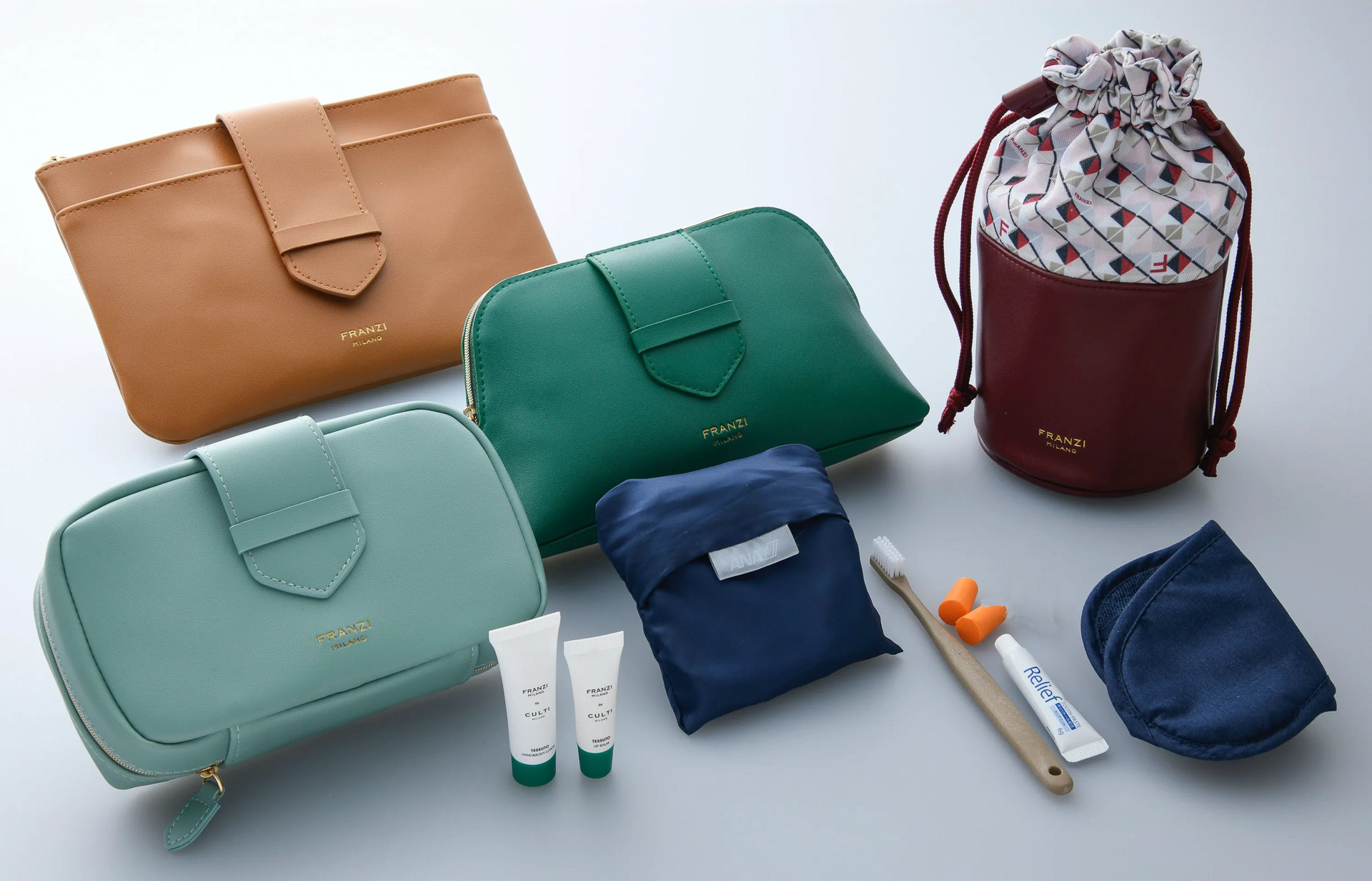 ビジネスクラスアメニティキットの一例