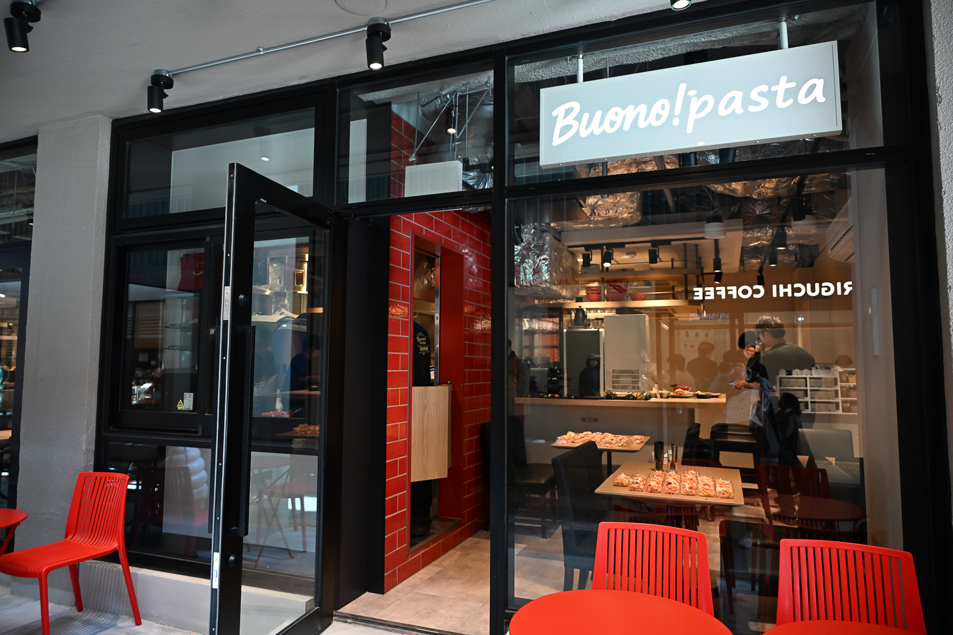 「Buono! Pasta」は、横浜の名店 POZ DININGが手がけるパスタ専門店
