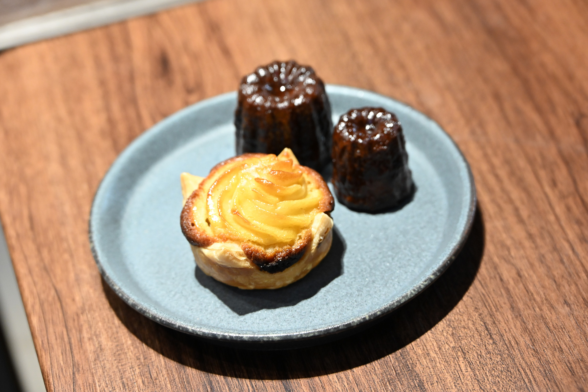 併設するショップでは生菓子なども取り扱う