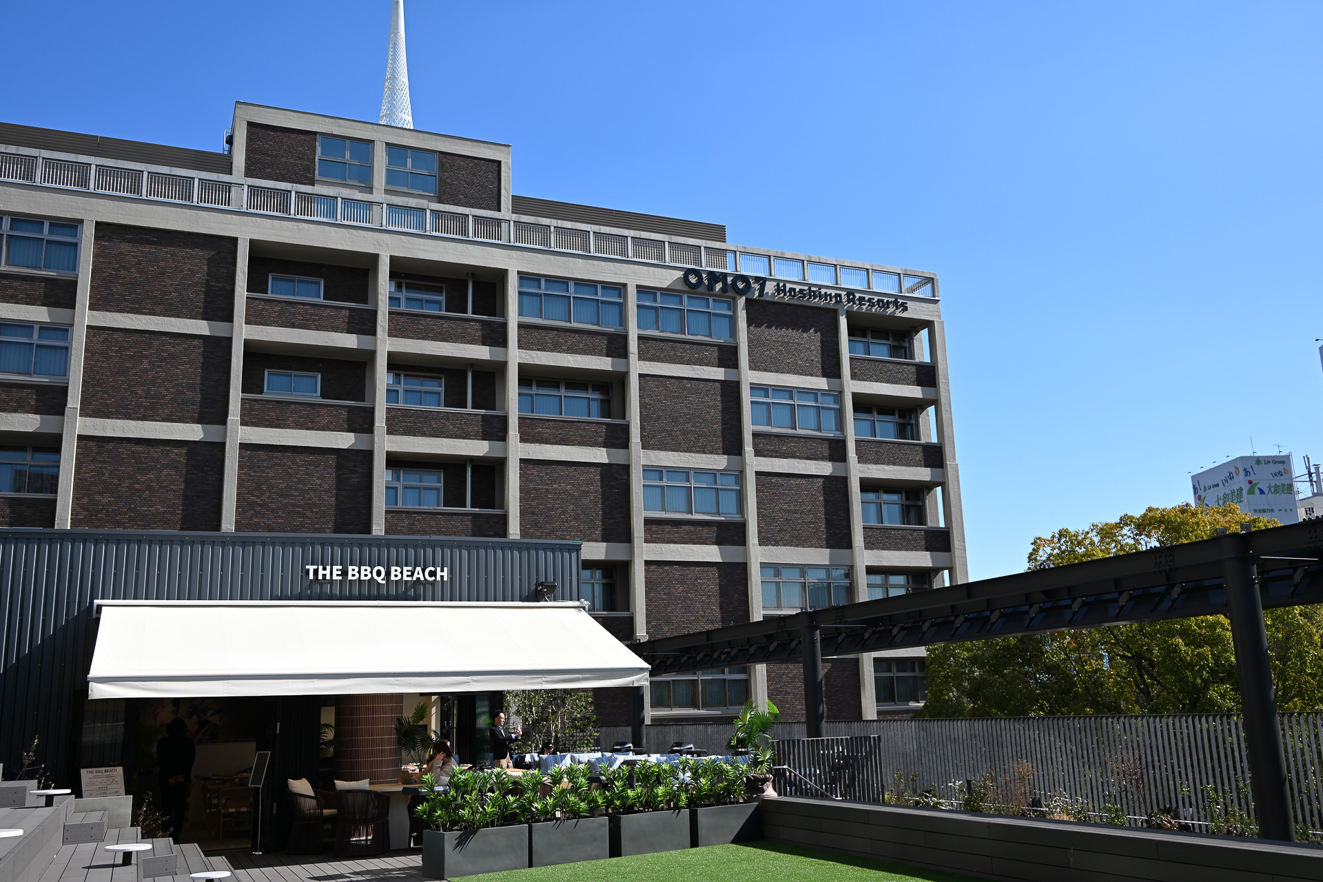 旧横浜市庁舎行政棟の保存・活用した「OMO7横浜 by 星野リゾート」を見てきた