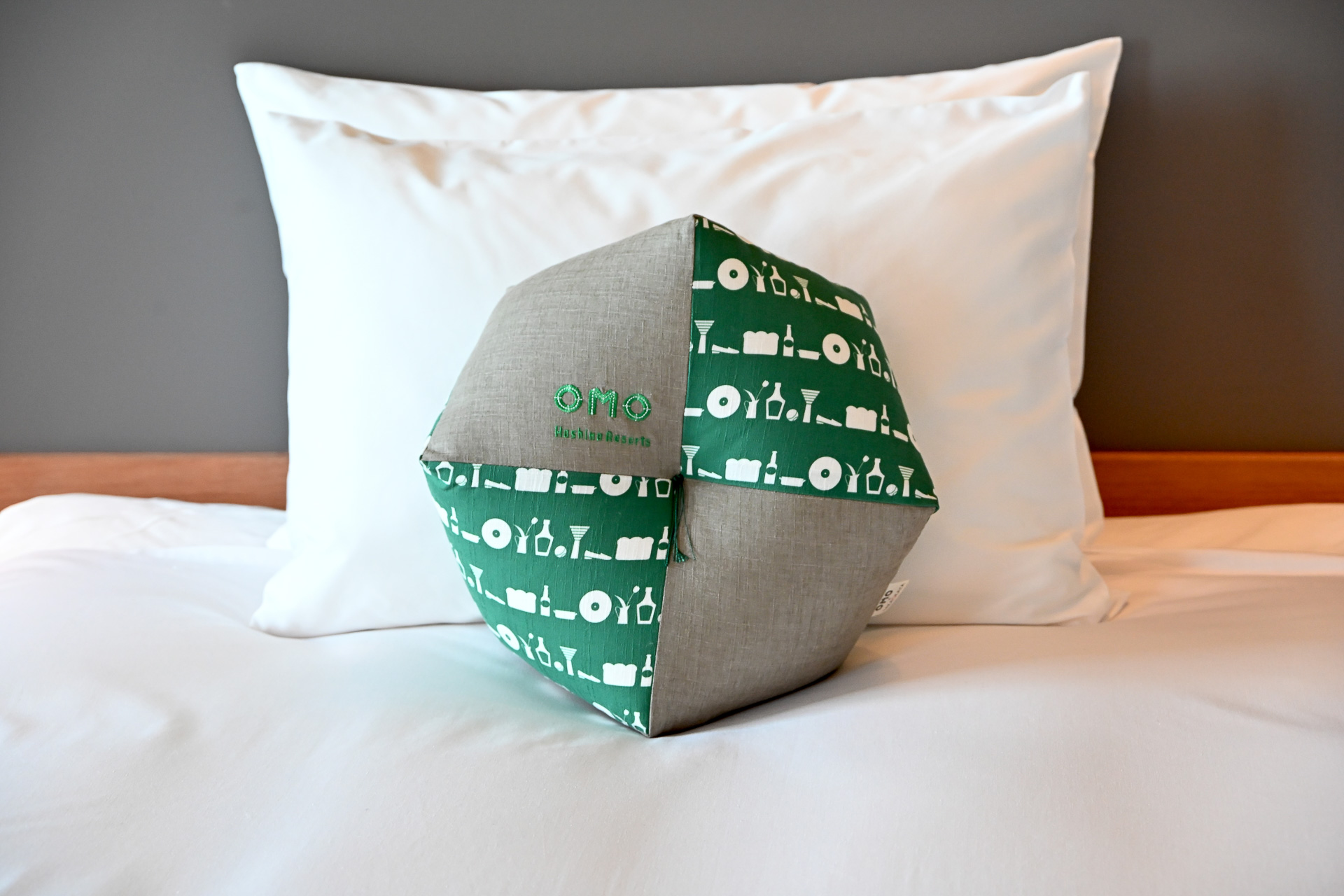 「やぐらスイート」は赤、青、緑の3色の部屋がそれぞれある