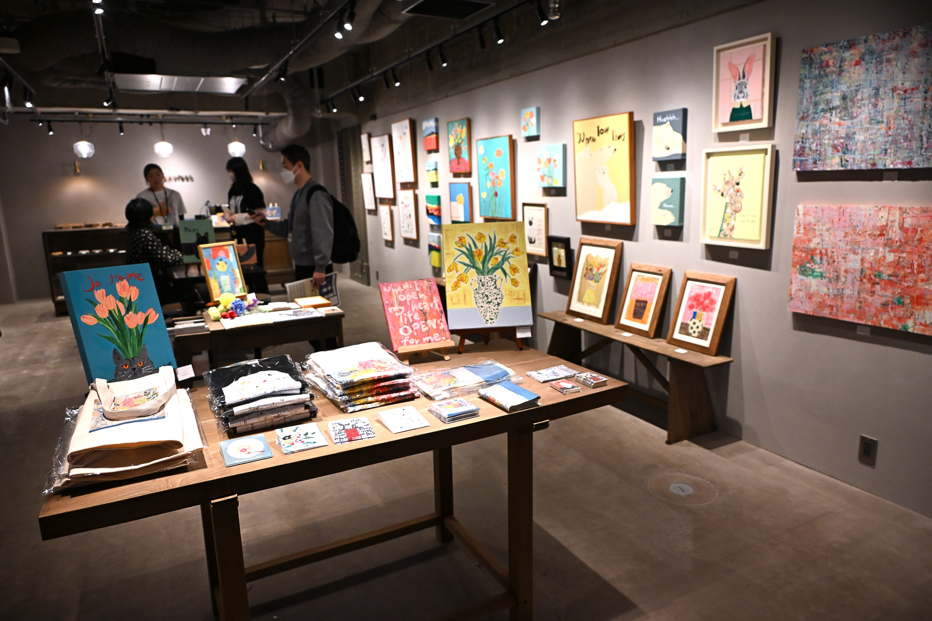 ギャラリー「GRAVIBES」