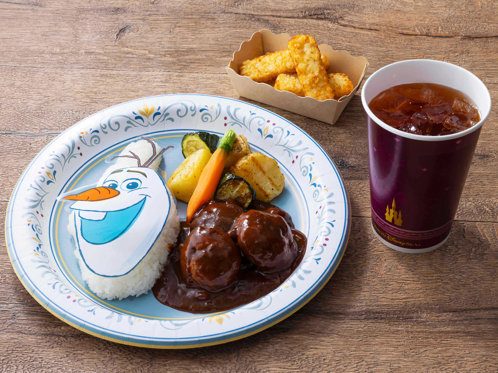 東京ディズニーシーのアナ雪エリアの「アレンデール・ロイヤルバンケット」に新メニューが登場する