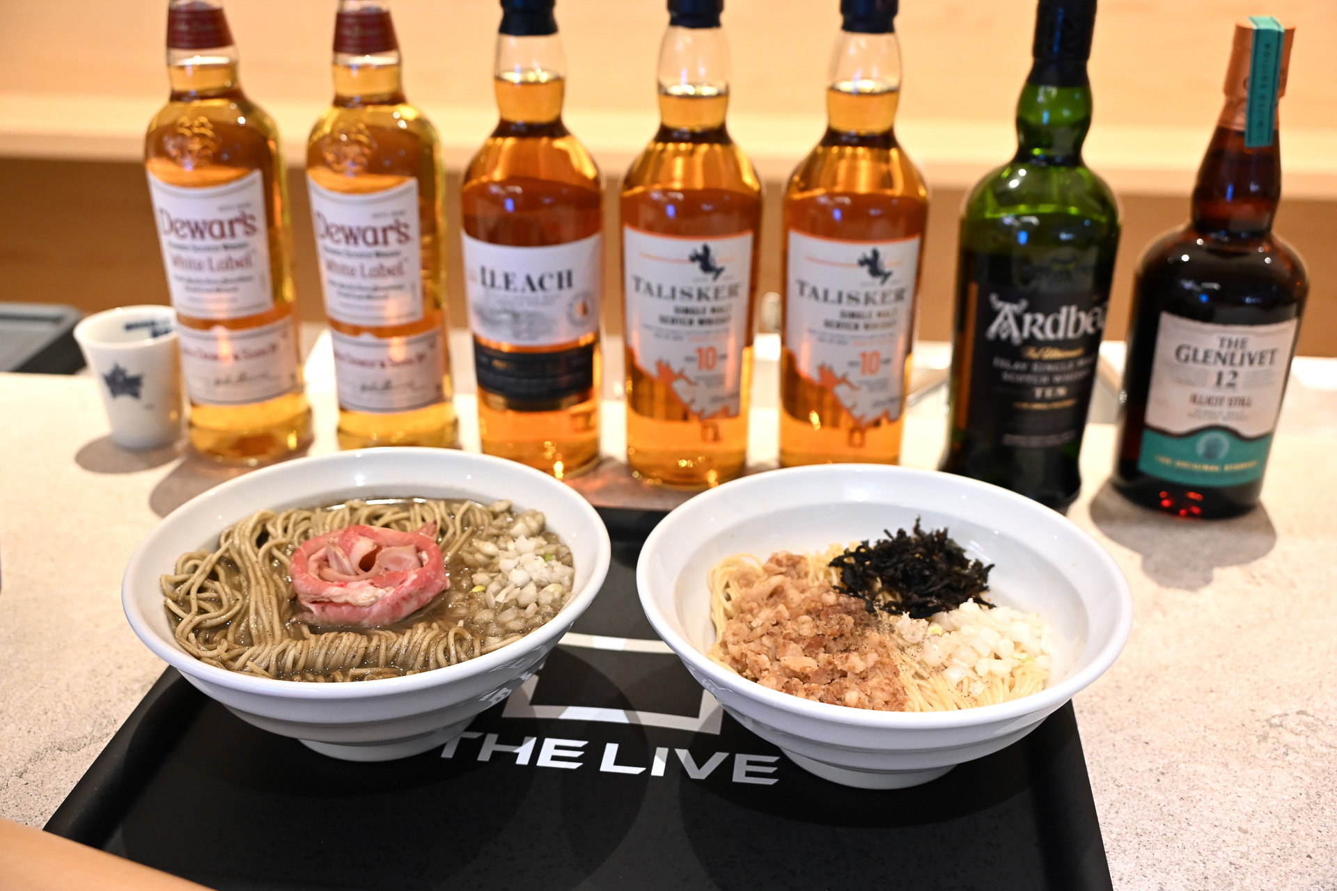 「麺処 にぼし香」では日本酒とラーメンを味わう“蕎麦前”スタイルを提案