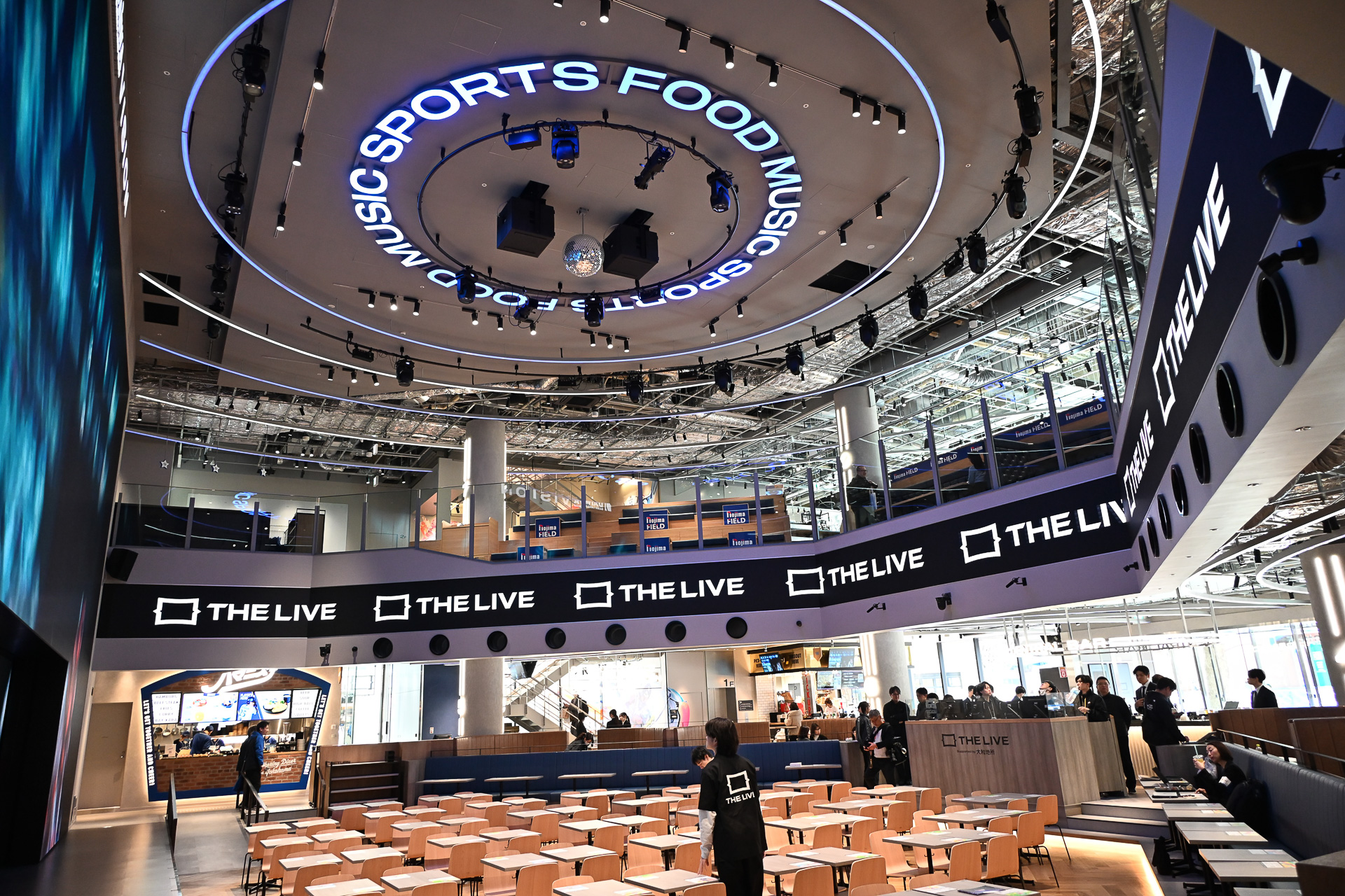 2回にも座席がある