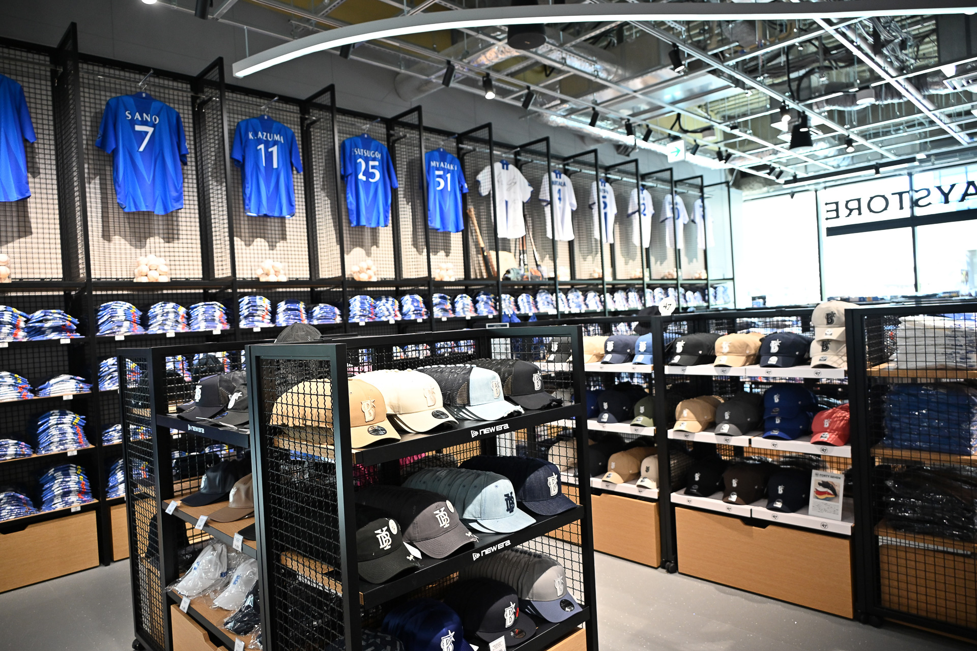 球団オフィシャルショップ「BAYSTORE Flagship YOKOHAMA」